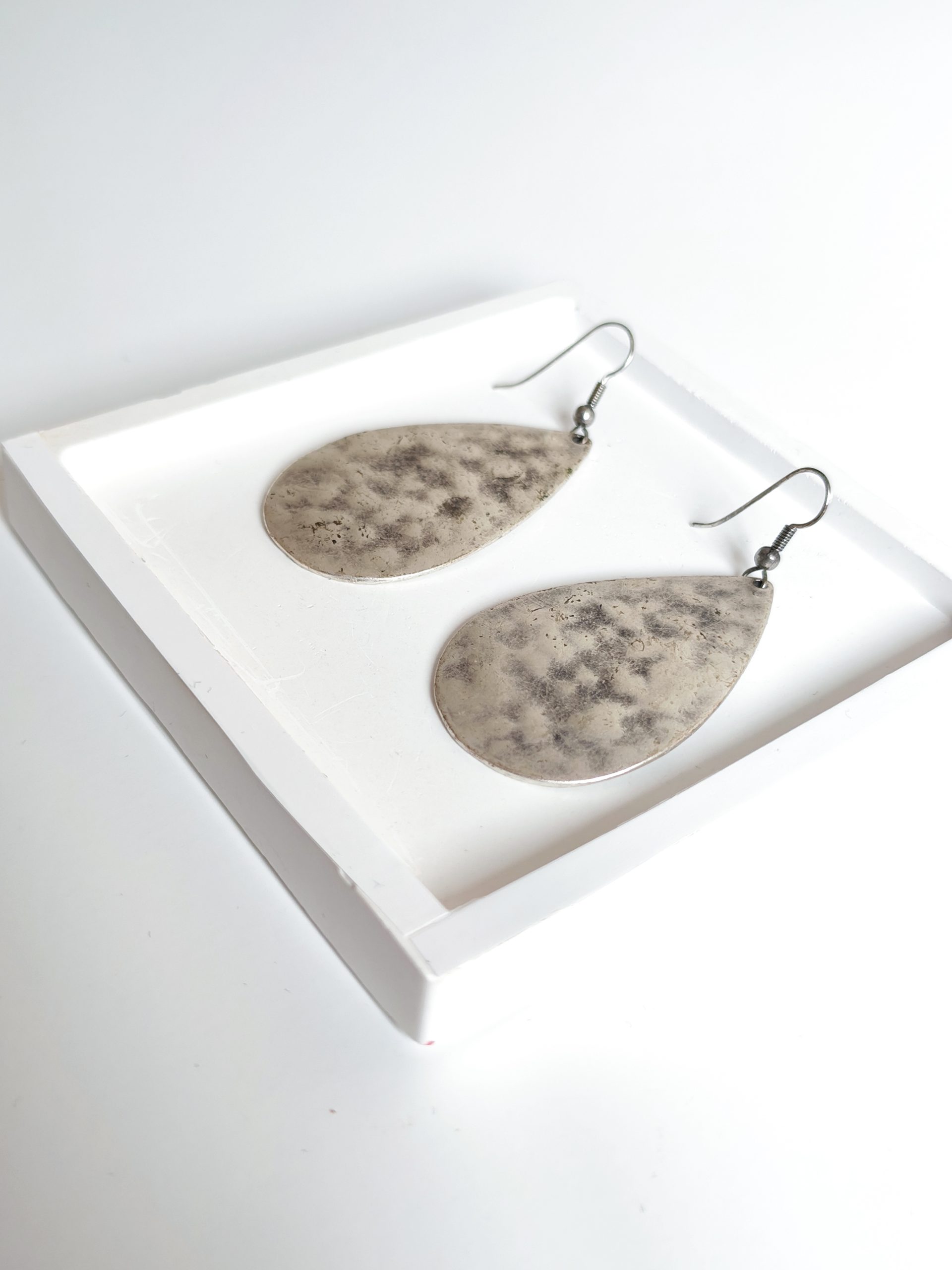 Minimalist Bohemian Drop Earrings - Image 3