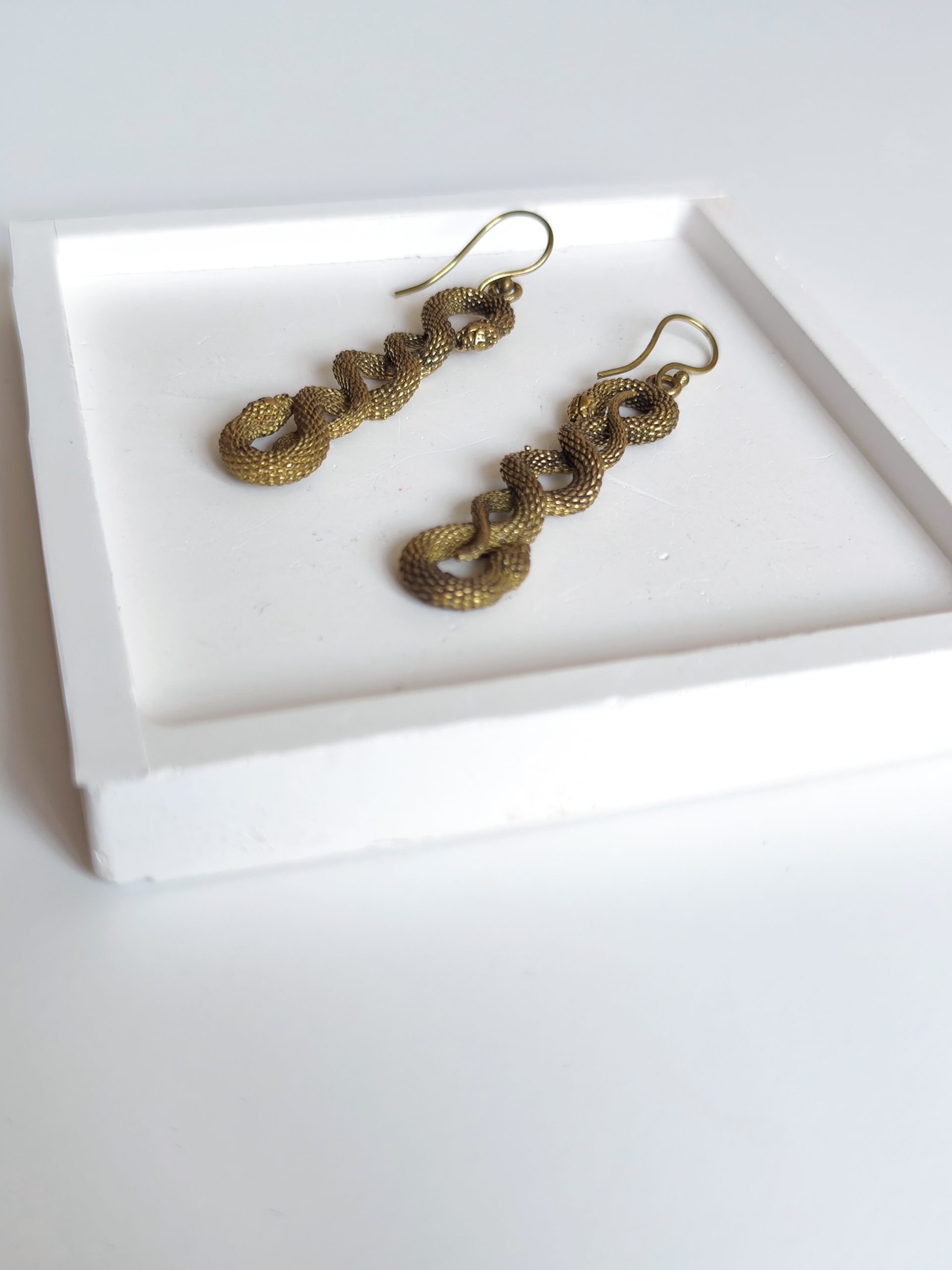 Vintage Ethnic Serpent Women's Jewelry - Image 3
