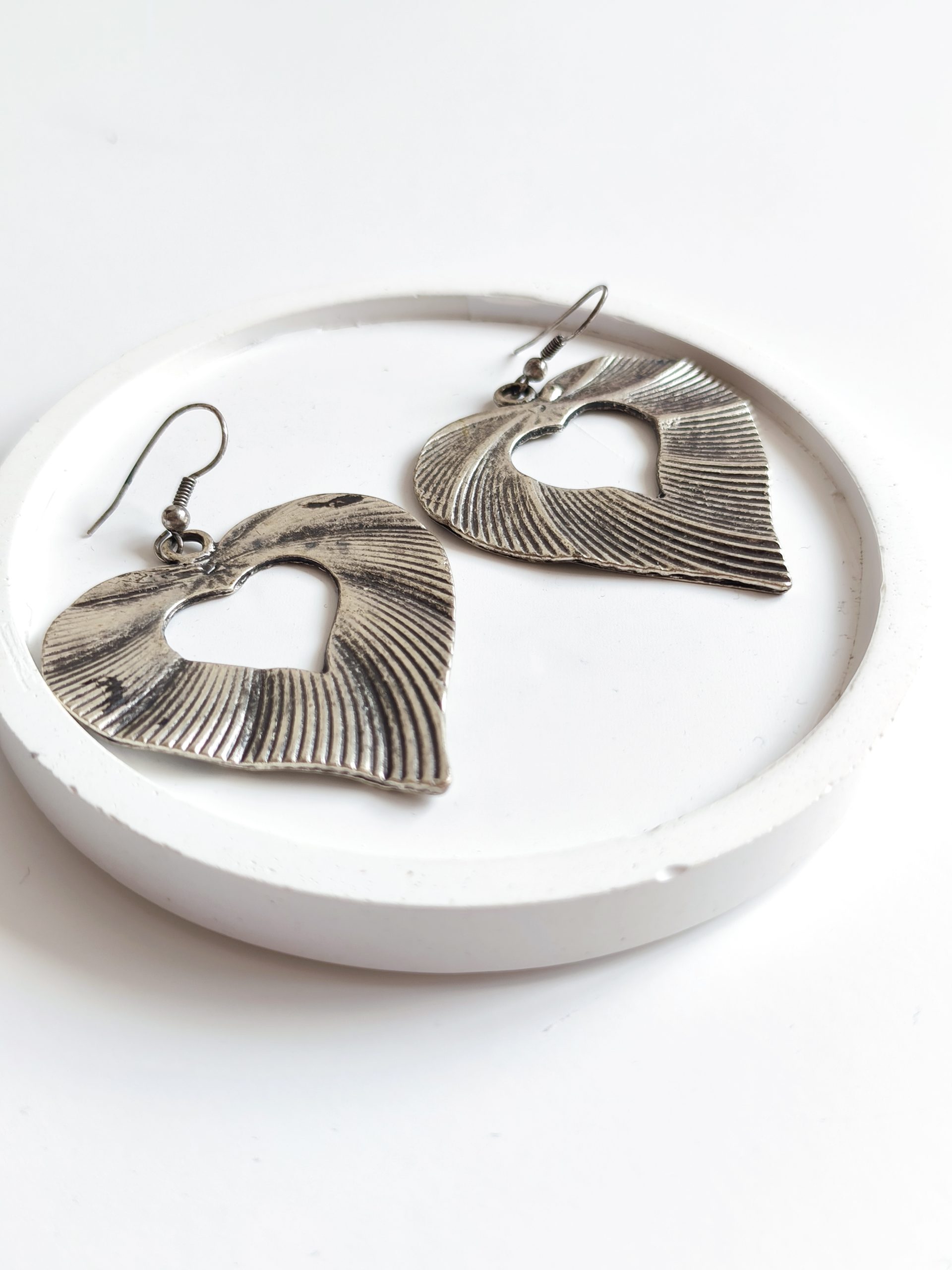 Vintage Boho Heart Women's Earrings - Image 2